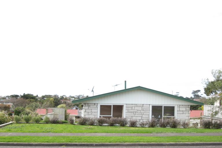 Photo of property in 14 Smeaton Road, Bell Block, New Plymouth, 4312