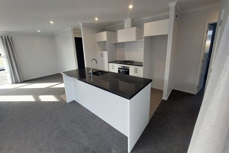 Photo of property in 88 Broadway Parade, Rolleston, 7615