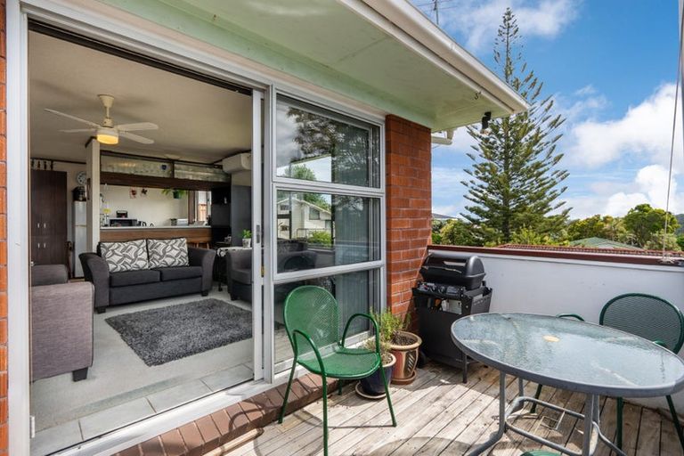 Photo of property in 2/24 Bayview Road, Bayview, Auckland, 0629