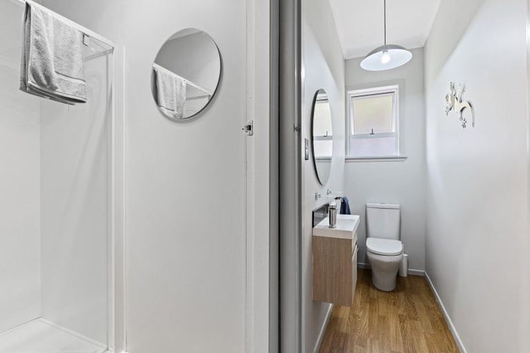 Photo of property in 1606 South Road, Tataraimaka, New Plymouth, 4374