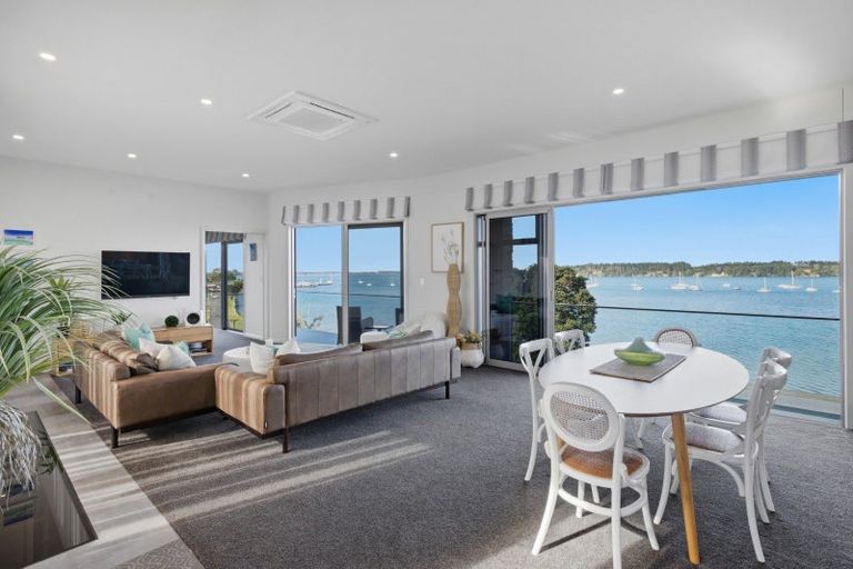 Photo of property in 57 Omokoroa Road, Omokoroa, 3114