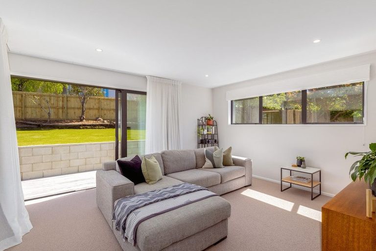 Photo of property in 60 Major Hornbrook Road, Mount Pleasant, Christchurch, 8081