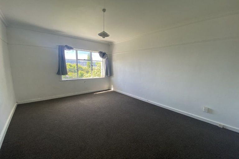 Photo of property in 2/243 The Terrace, Te Aro, Wellington, 6011