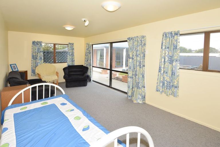 Photo of property in 77 Beach Street, Waikouaiti, 9510