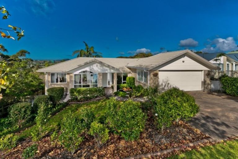 Photo of property in 133 Awaroa Road, Sunnyvale, Auckland, 0612