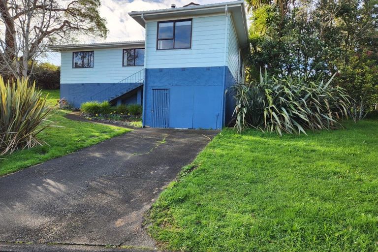 Photo of property in 87 Solar Road, Glen Eden, Auckland, 0602