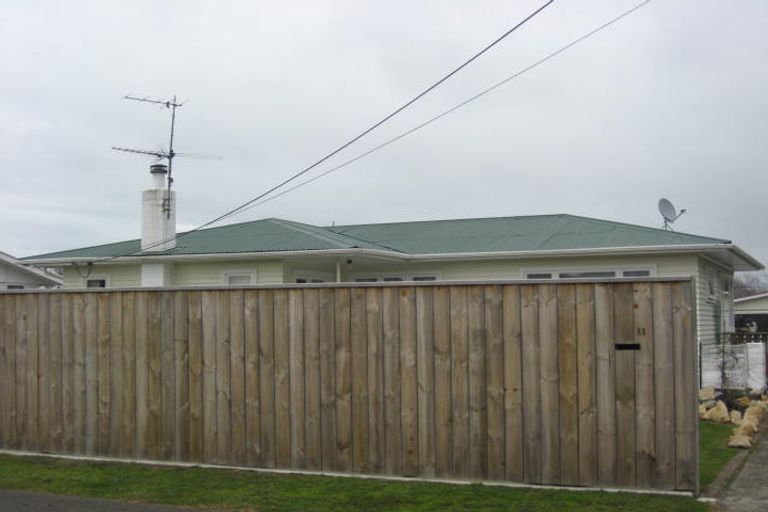 Photo of property in 11 Charles Street, Carterton, 5713