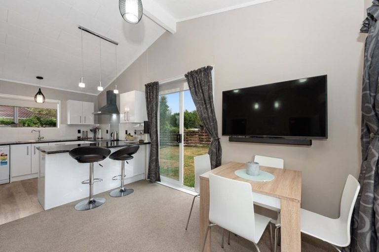 Photo of property in 3b Leong Avenue, Dinsdale, Hamilton, 3204