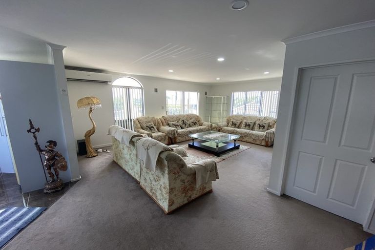 Photo of property in 9 Maxwell Avenue, Papatoetoe, Auckland, 2025