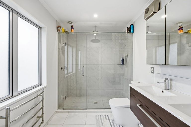 Photo of property in 345 Estuary Road, South New Brighton, Christchurch, 8062