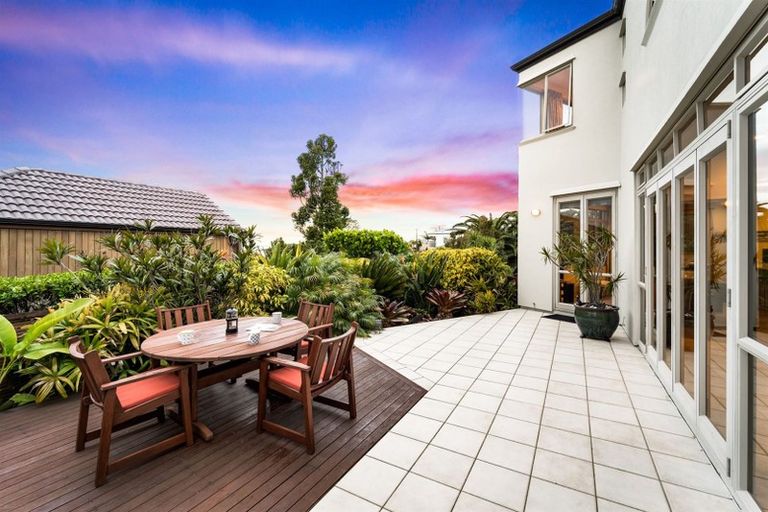 Photo of property in 2/56 Castor Bay Road, Castor Bay, Auckland, 0620