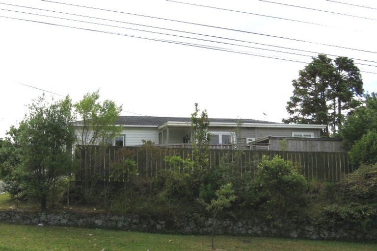 Photo of property in 228 Beach Haven Road, Beach Haven, Auckland, 0626
