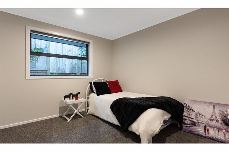 Photo of property in 2 Moira Close, Welcome Bay, Tauranga, 3175