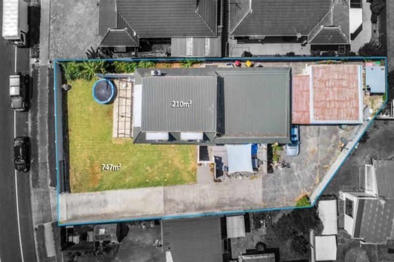 Photo of property in 72 Motatau Road, Papatoetoe, Auckland, 2025