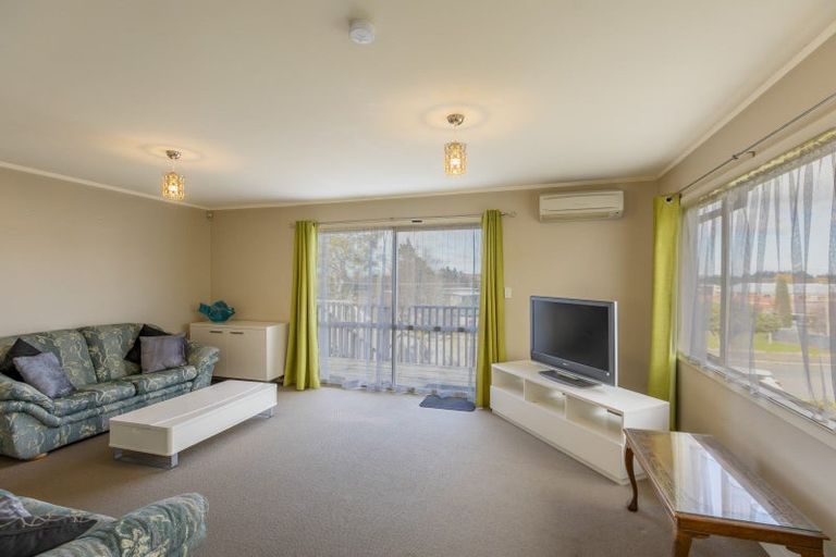 Photo of property in 52 Waverley Street, Waipawa, 4210