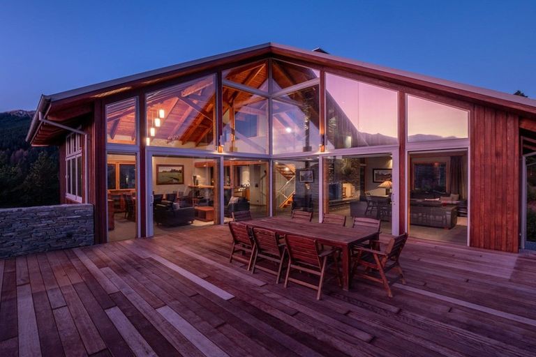 Photo of property in 673 Glenorchy-queenstown Road, Closeburn, Queenstown, 9371