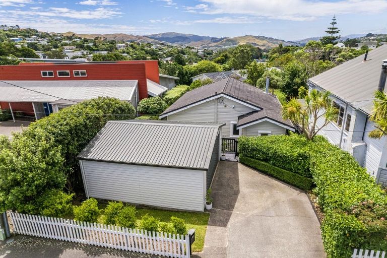 Photo of property in 15 Helston Road, Johnsonville, Wellington, 6037