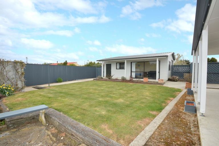 Photo of property in 77 Beach Street, Waikouaiti, 9510