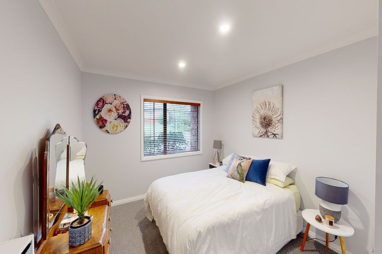 Photo of property in 4 Beirut Court, The Gardens, Auckland, 2105