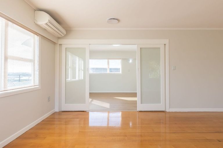 Photo of property in 181 Coronation Road, Hillcrest, Auckland, 0627