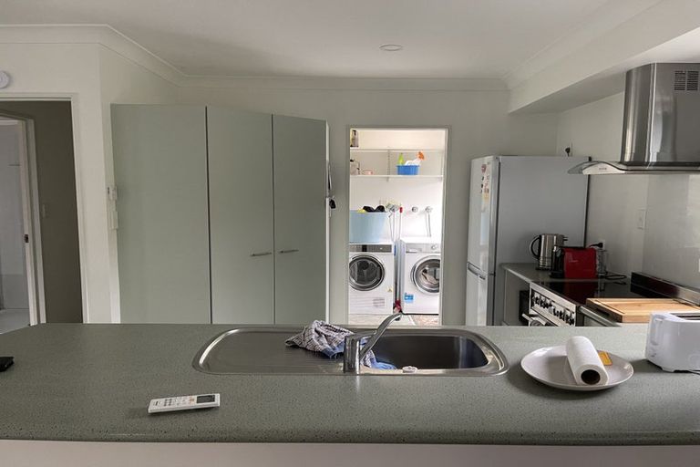 Photo of property in 25 Shelly Beach Parade, Cockle Bay, Auckland, 2014