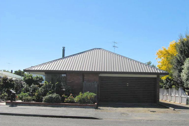 Photo of property in 35 Cameron Street, Ashburton, 7700