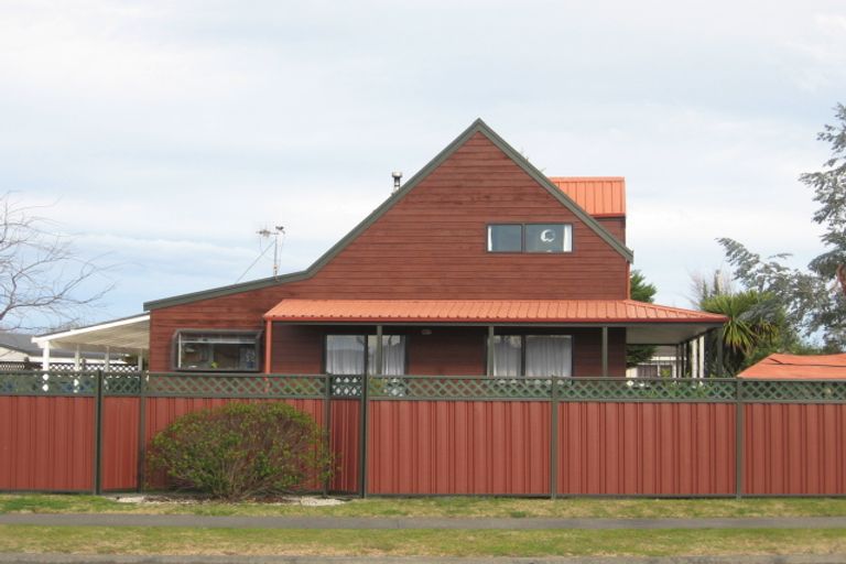 Photo of property in 24 Whiting Crescent, Greenmeadows, Napier, 4112