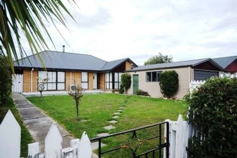 Photo of property in 36 Seadown Crescent, Amberley, 7410