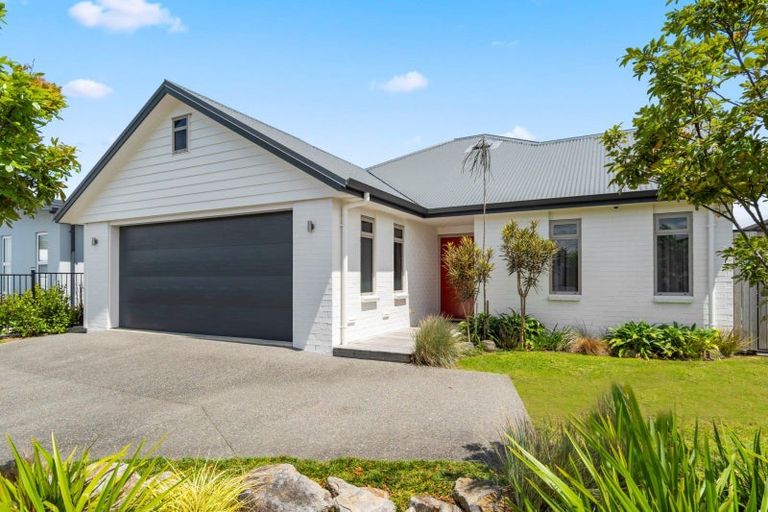Photo of property in 104 Coast Boulevard, Papamoa Beach, Papamoa, 3118