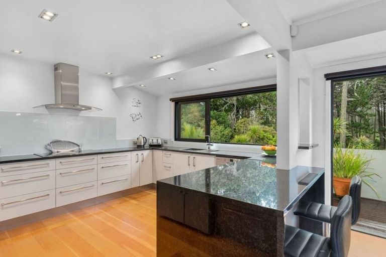 Photo of property in 1/34 Aberdeen Road, Campbells Bay, Auckland, 0620