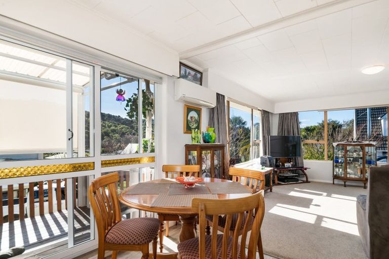 Photo of property in 131 Waikawa Road, Picton, 7220