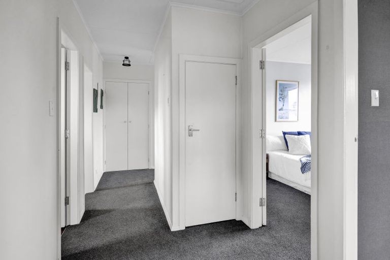 Photo of property in 14 Karaka Street, Merrilands, New Plymouth, 4312