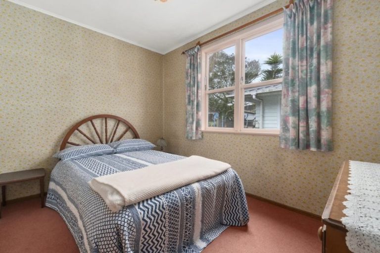 Photo of property in 93 Sabulite Road, Kelston, Auckland, 0602