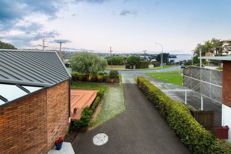 Photo of property in 10 Kowhai Road, Campbells Bay, Auckland, 0630