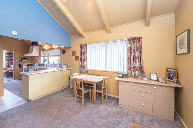 Photo of property in 24 Parkdale Drive, Aramoho, Whanganui, 4500