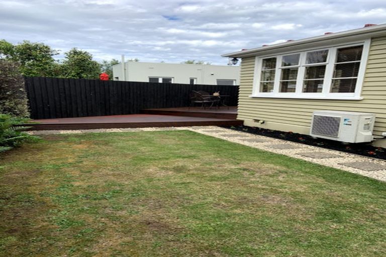 Photo of property in 1/193 Weston Road, St Albans, Christchurch, 8052