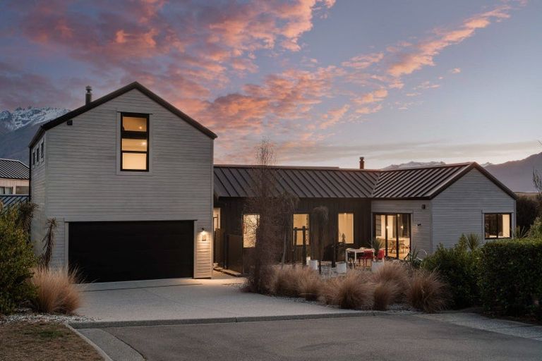 Photo of property in 7 Polperro Court, Jacks Point, Queenstown, 9371