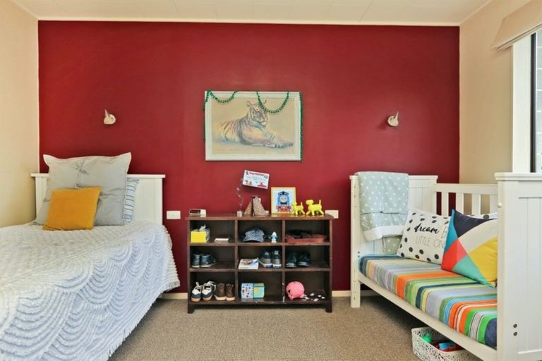 Photo of property in 1217 Louie Street, Parkvale, Hastings, 4122