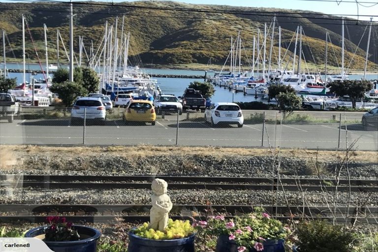 Photo of property in 4 Marina View, Paremata, Porirua, 5026
