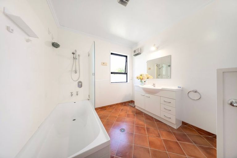 Photo of property in 12 Jackson Street, Te Anau, 9600