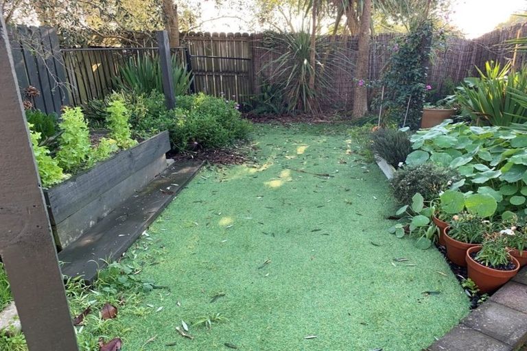 Photo of property in 12a Pegler Drive, Howick, Auckland, 2014