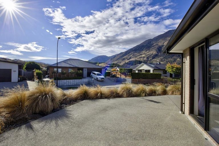 Photo of property in 3a-b Chadlington Way, Lower Shotover, Queenstown, 9304