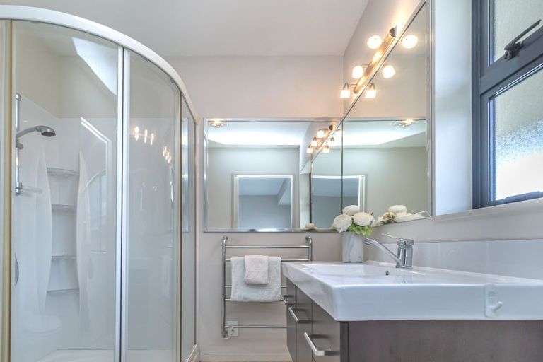 Photo of property in 9a Trafalgar Street, Levin, 5510