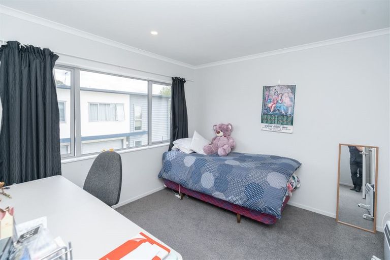 Photo of property in 2/11 Crosher Place, Silverdale, Hamilton, 3216