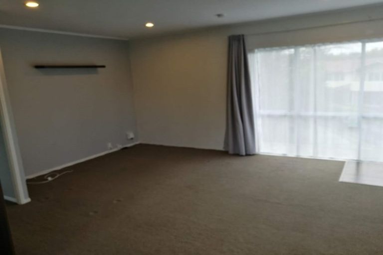 Photo of property in 2/10 Mander Place, Bucklands Beach, Auckland, 2012