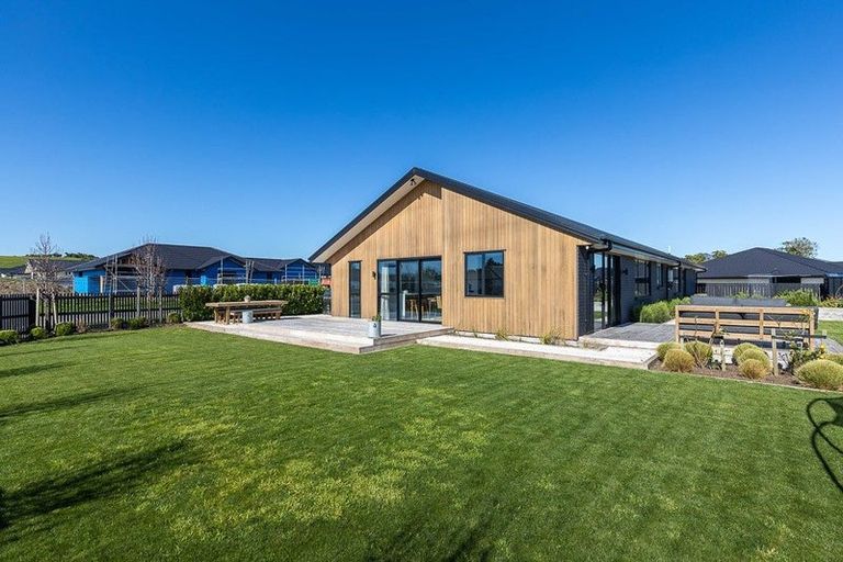 Photo of property in 29 Honeyfield Drive, Whalers Gate, New Plymouth, 4310