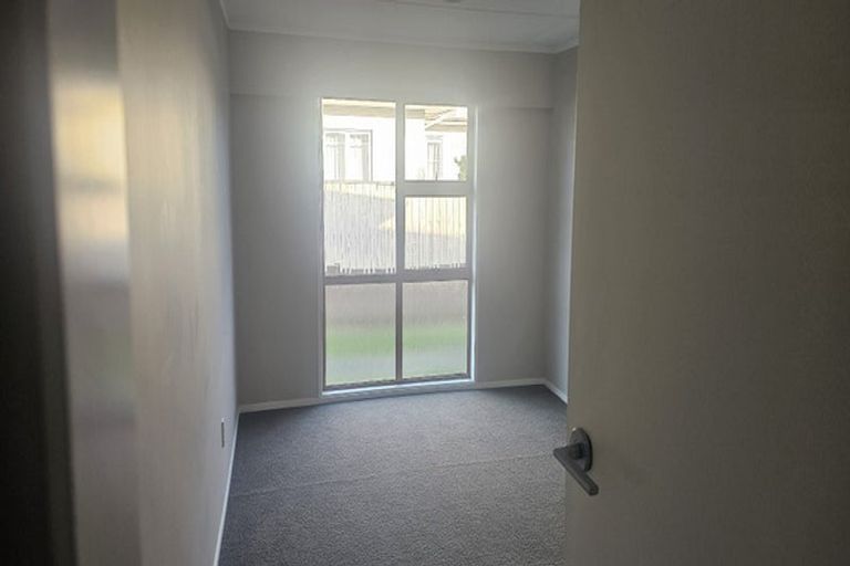 Photo of property in 43 Ngatai Road, Otumoetai, Tauranga, 3110