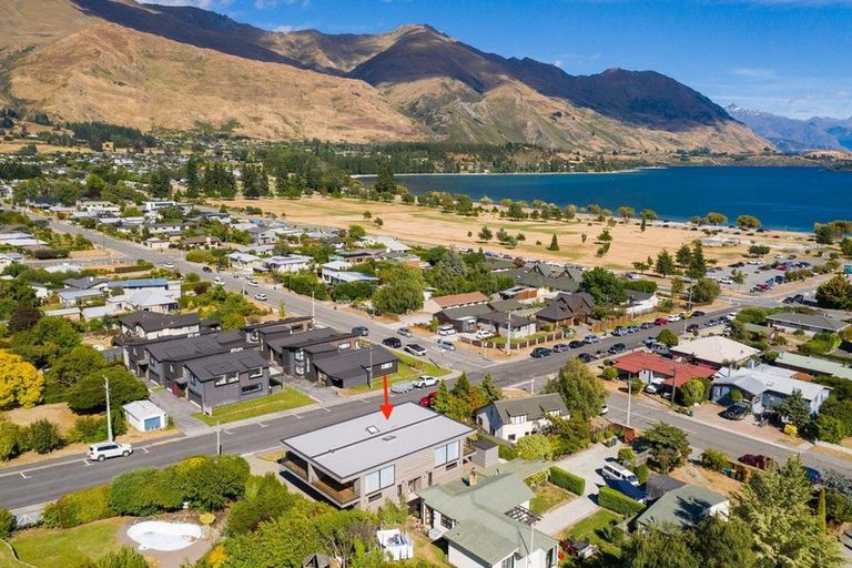 Photo of property in 46b Dungarvon Street, Wanaka, 9305