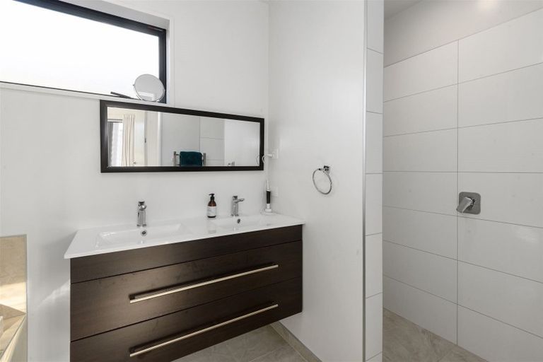 Photo of property in 517 Marine Parade, South New Brighton, Christchurch, 8062