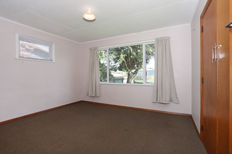 Photo of property in 14 Freyberg Street, Feilding, 4702